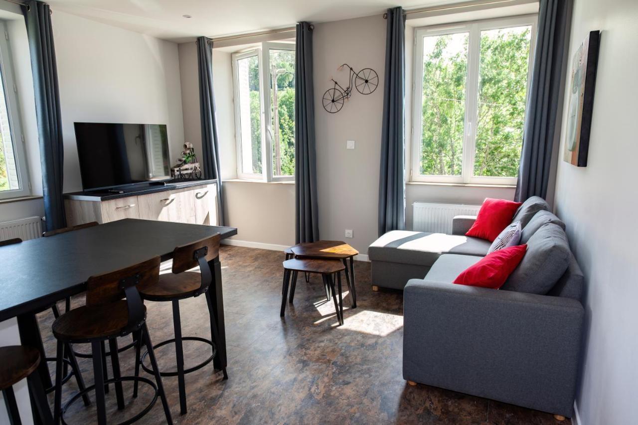 La Batisse L'Arbre Beige Appartement Le Petit-Abergement Buitenkant foto